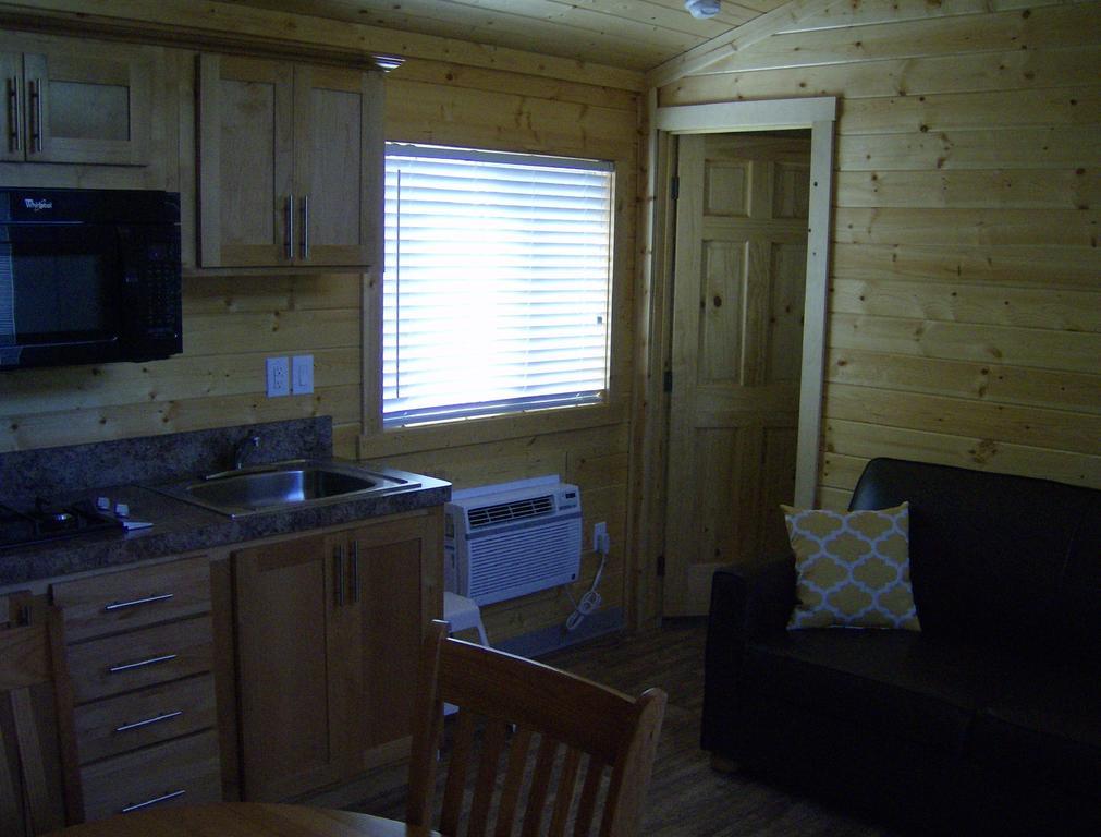 Lake Minden Camping Resort Cottage 2 Nicolaus Exterior photo